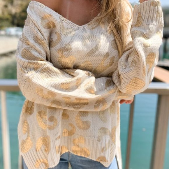 Leopard Print Side Slit High-Low Tunic Sweater - Picture 3 of 7